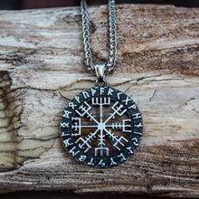 Cargar imagen en el visor de la galería, Collar pesado de Vegvísir