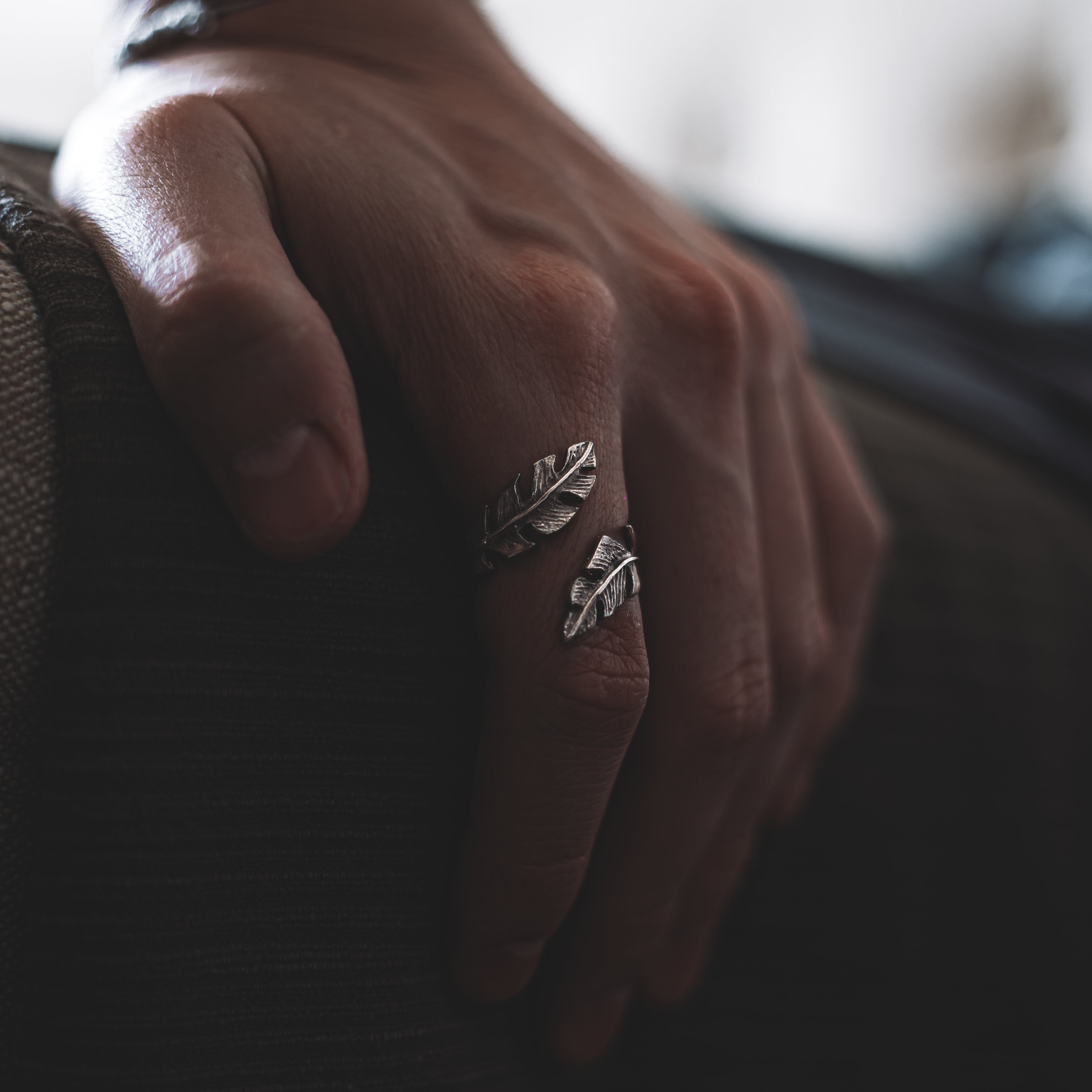 Anillo pluma de plata