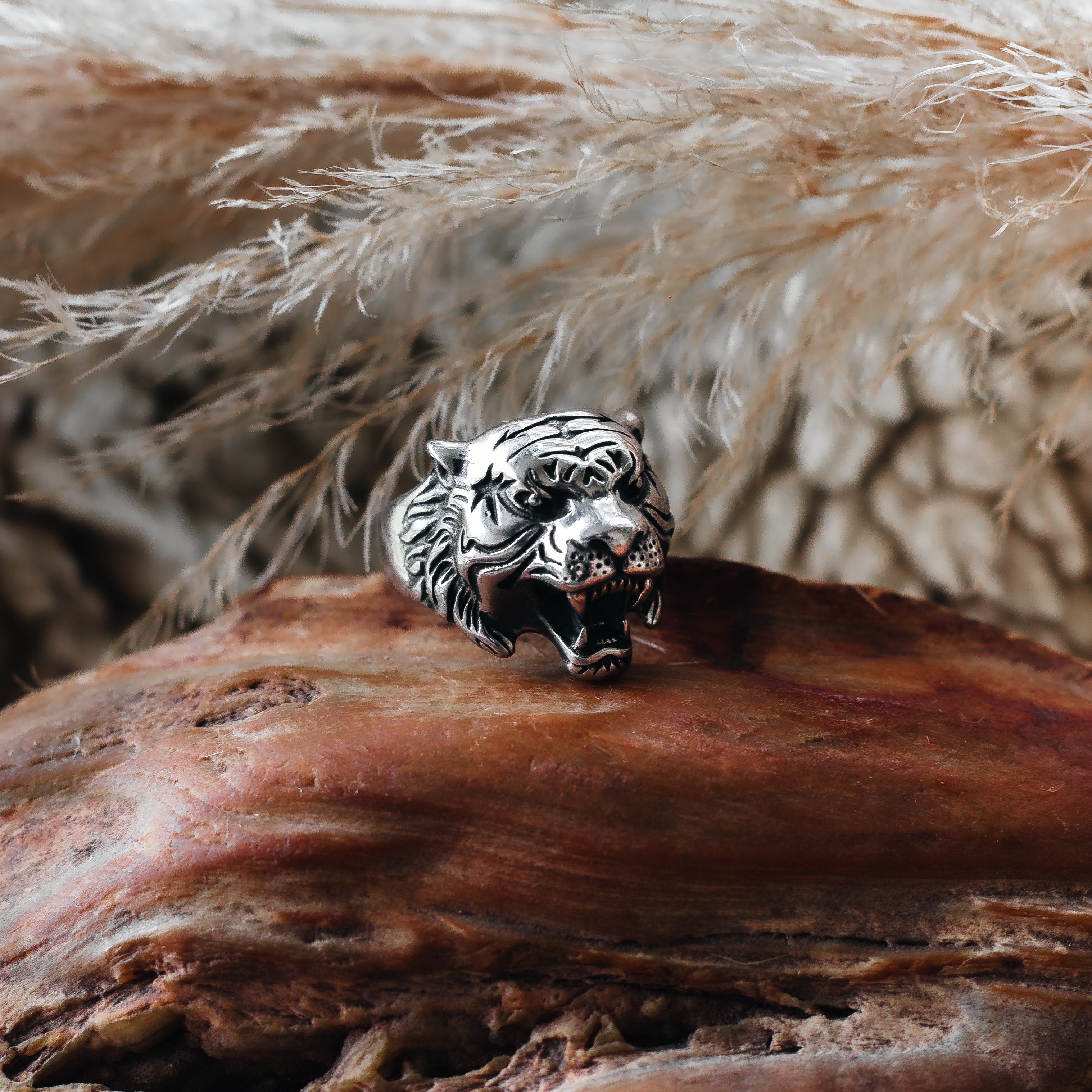 Anillo de Tigre blanco