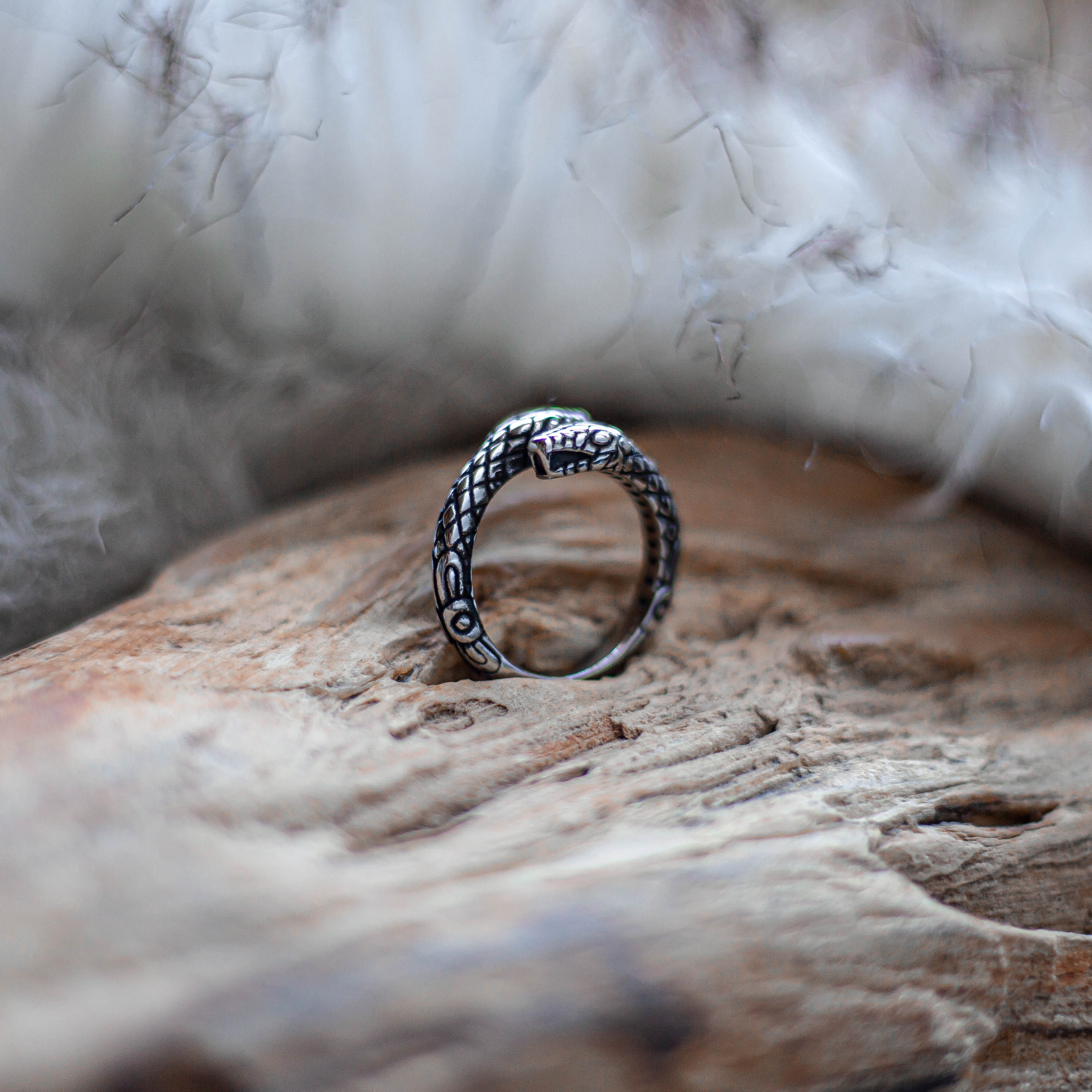 Anillo de serpiente Bicéfala