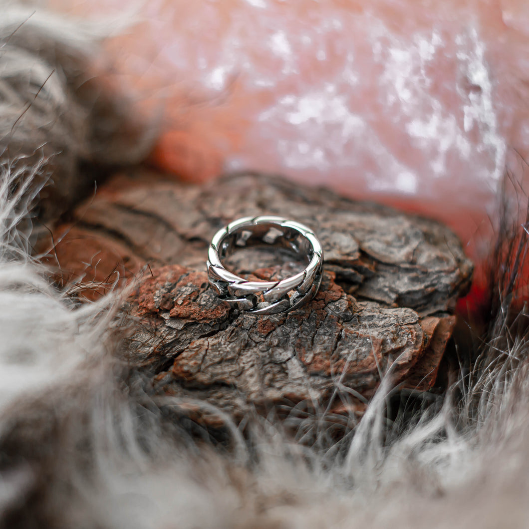 Heroes Ring