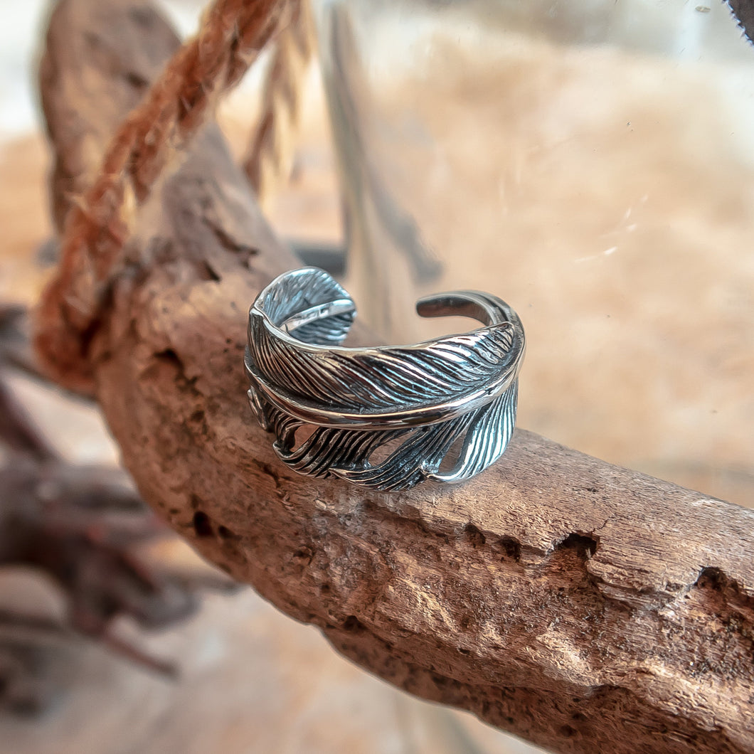 Anillo Pluma de cuervo