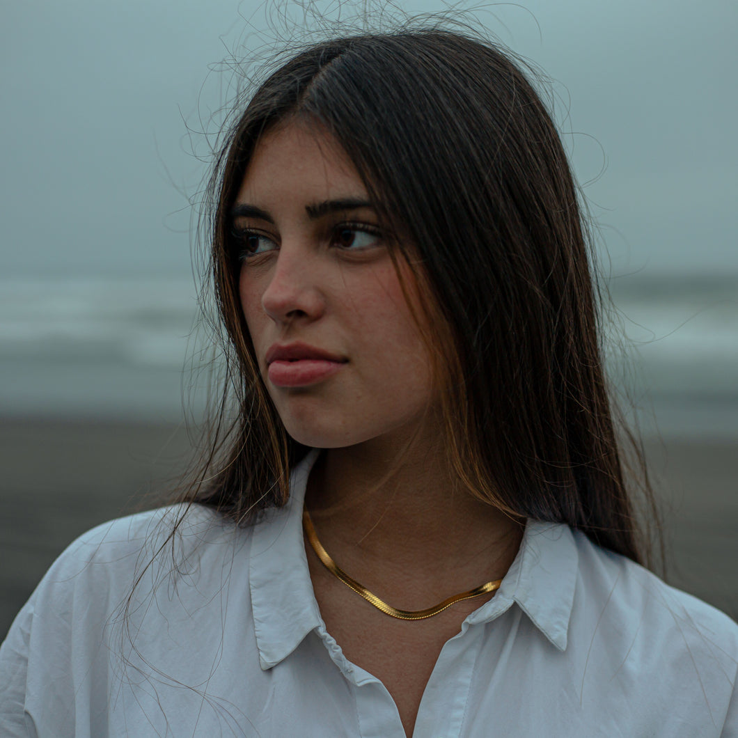 Collar gold herringbone