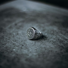 Cargar imagen en el visor de la galería, Anillo Flor de Lis
