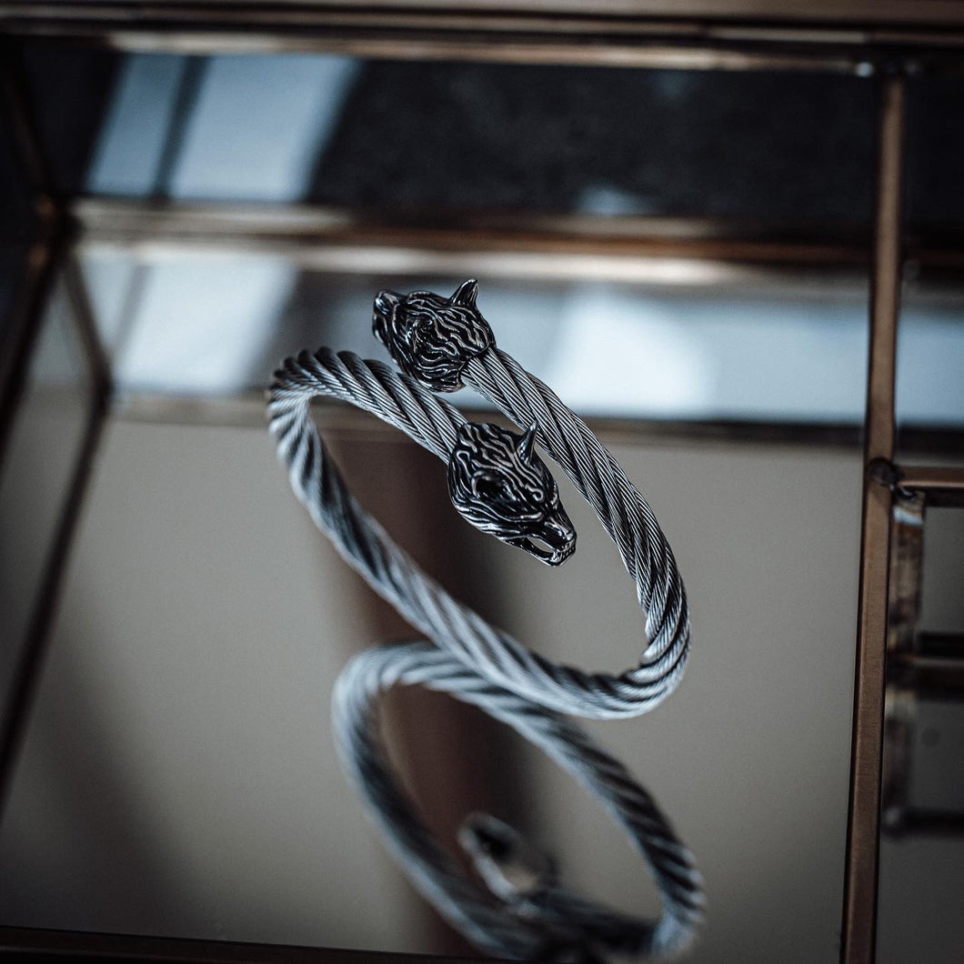 Brazalete de Rómulo y Remo